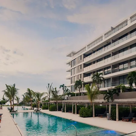 Beautiful With Private Pool & *